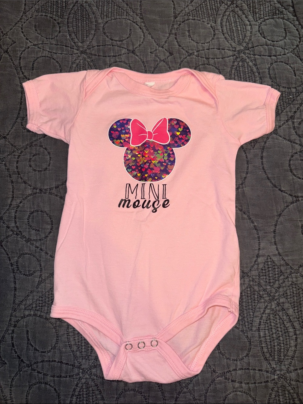 EUC Baby Girls Pink "Mini Mouse" Heart Print One-Piece Bodysuit 18-24m